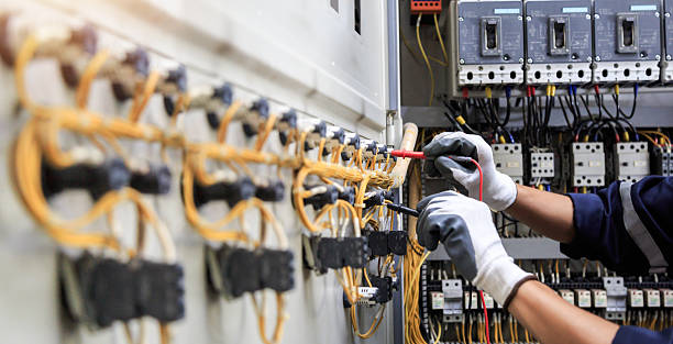 Professional Electrician technician working in Uniontown, AL